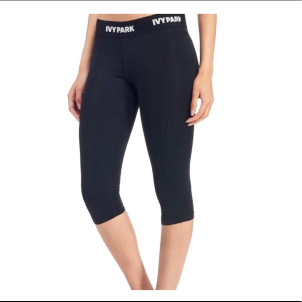 Ivy Park Low-Rise Sculpt Logo Capris